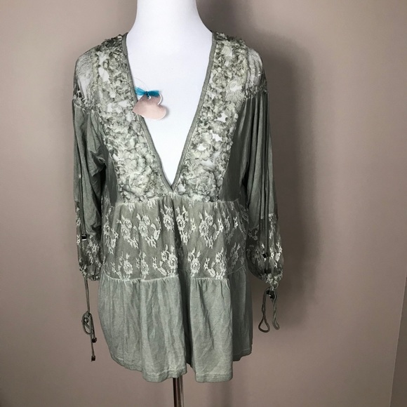 Pol Dried Herb Green Meadow Lace Trim Knit Top. - Picture 3 of 10